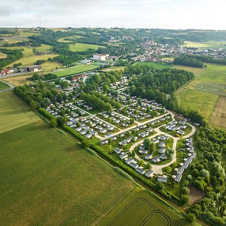 Camping Chateau De Galaure Chateauneuf-de-Galaure Εξωτερικό φωτογραφία
