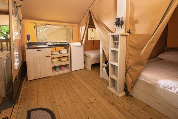 Camping Chateau De Galaure Chateauneuf-de-Galaure Εξωτερικό φωτογραφία